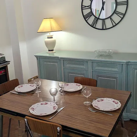 شقة : Lumineux T2 Avec Terrasse Et Parking - Fr-1-309-442 *