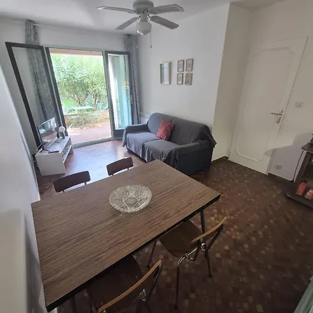 : Lumineux T2 Avec Terrasse Et Parking - Fr-1-309-442 아파트