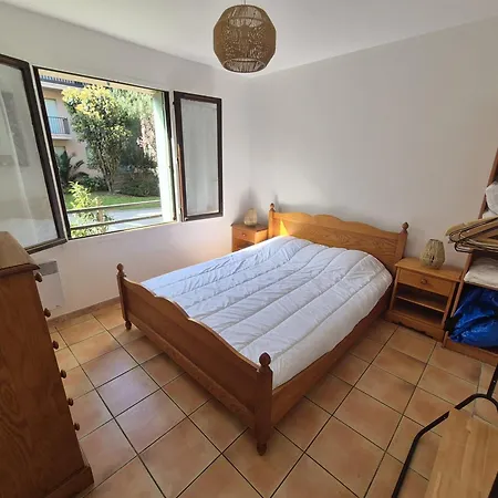 : Lumineux T2 Avec Terrasse Et Parking - Fr-1-309-442 아파트